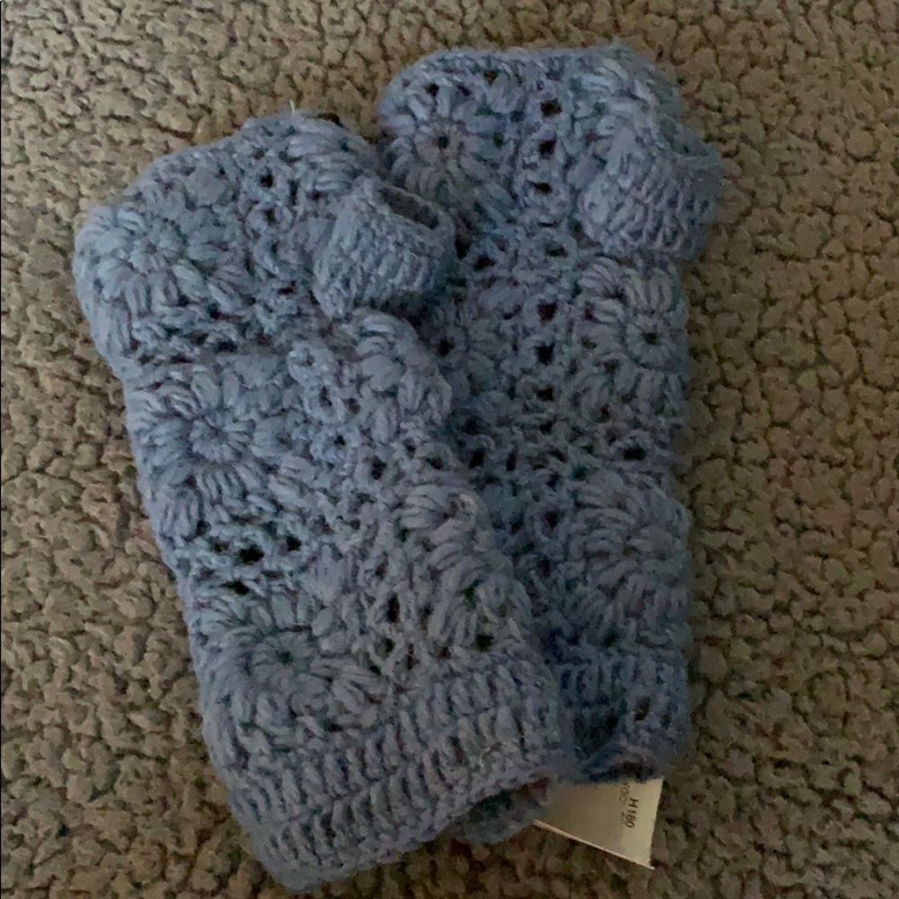 Lace mittens